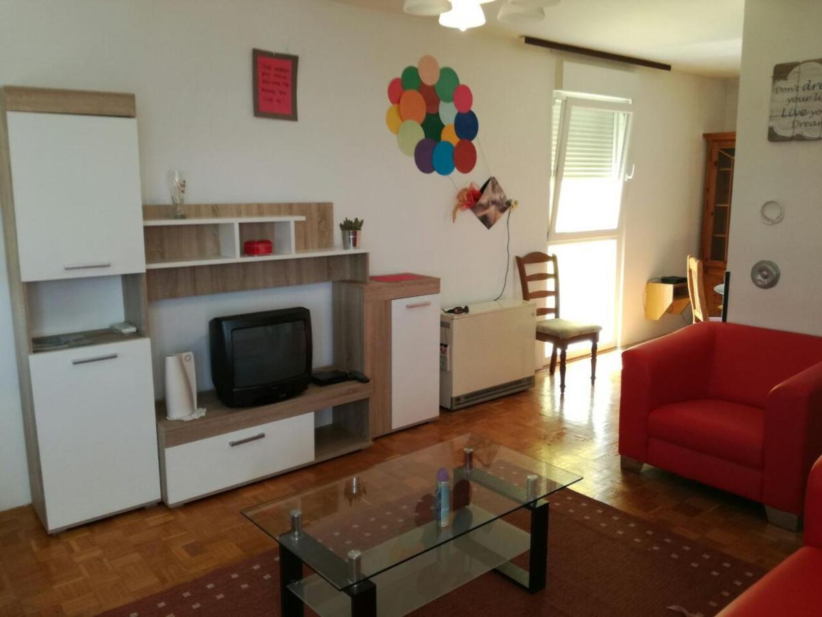 Apartment Pula Buitenkant foto