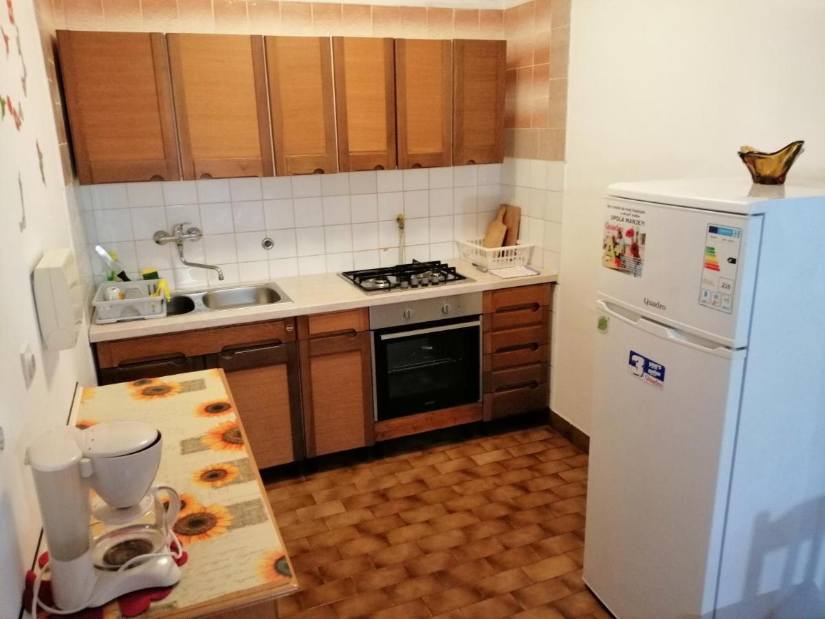 Apartment Pula Buitenkant foto
