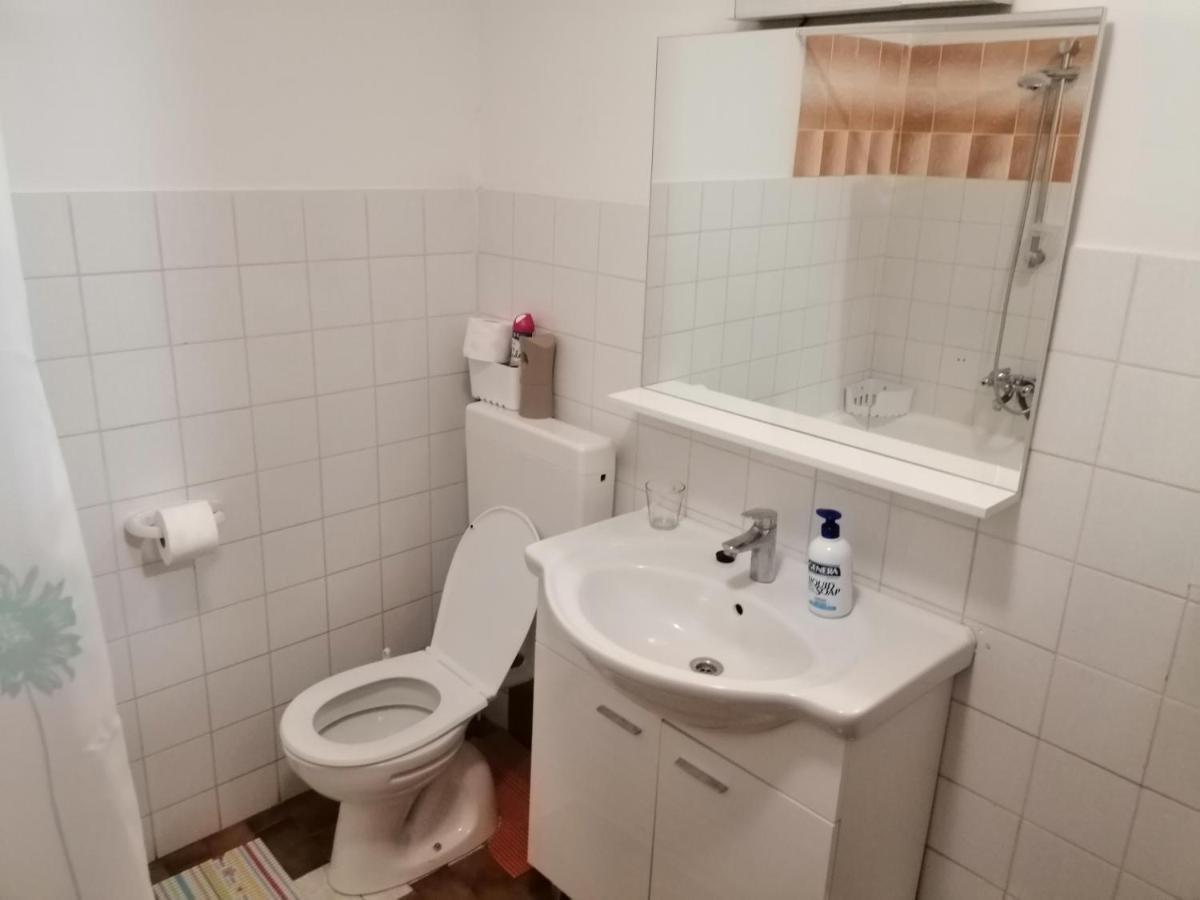 Apartment Pula Buitenkant foto