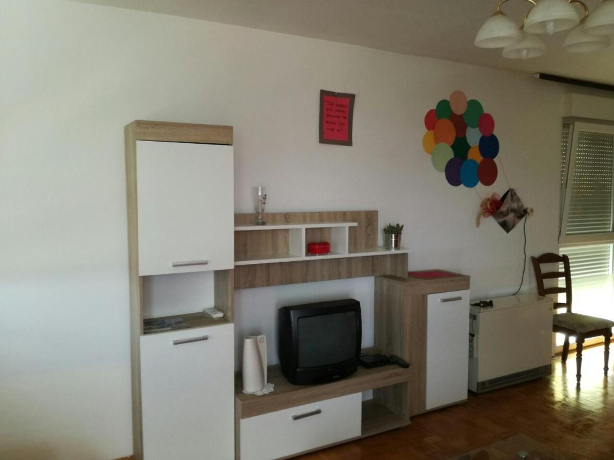 Apartment Pula Buitenkant foto