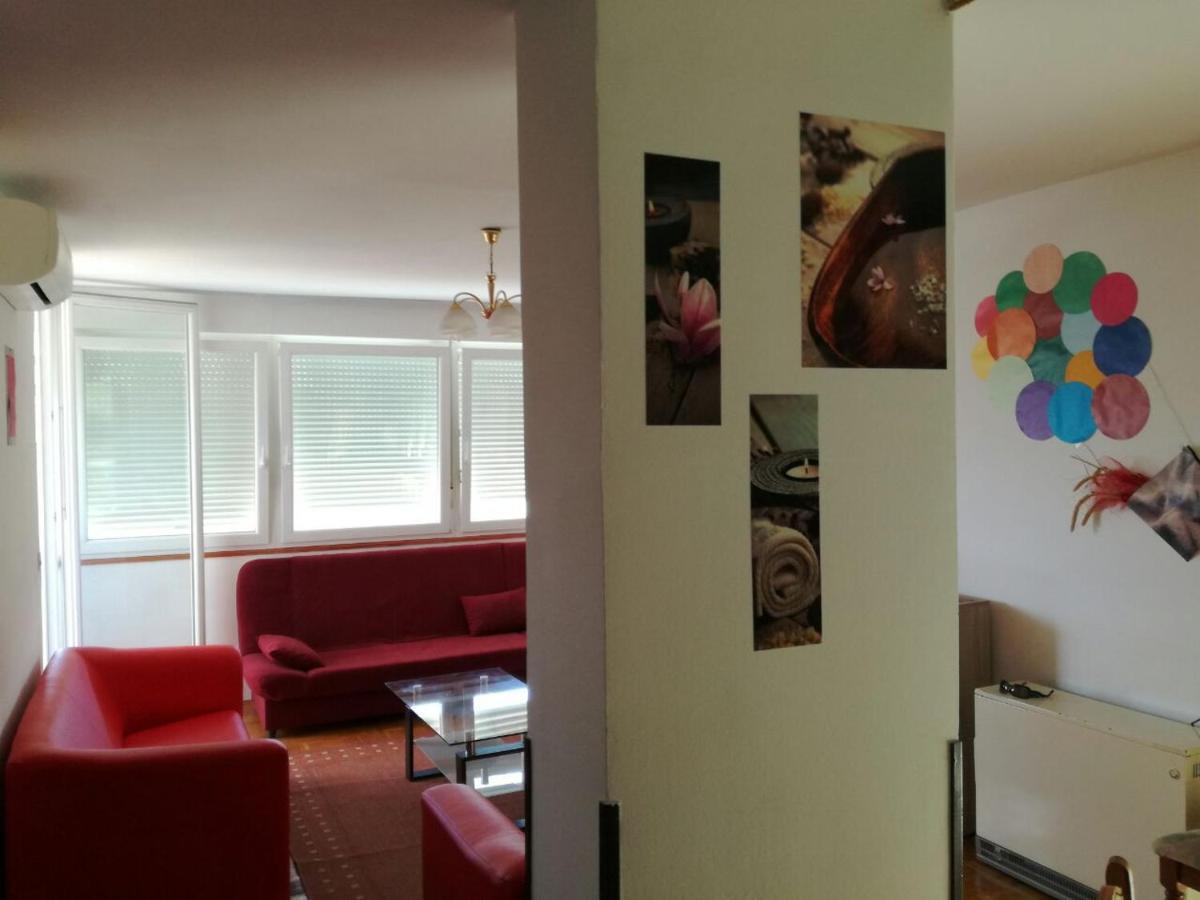 Apartment Pula Buitenkant foto